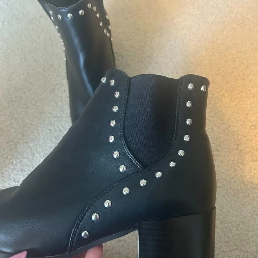 Black studded boots - Picture 3 of 5